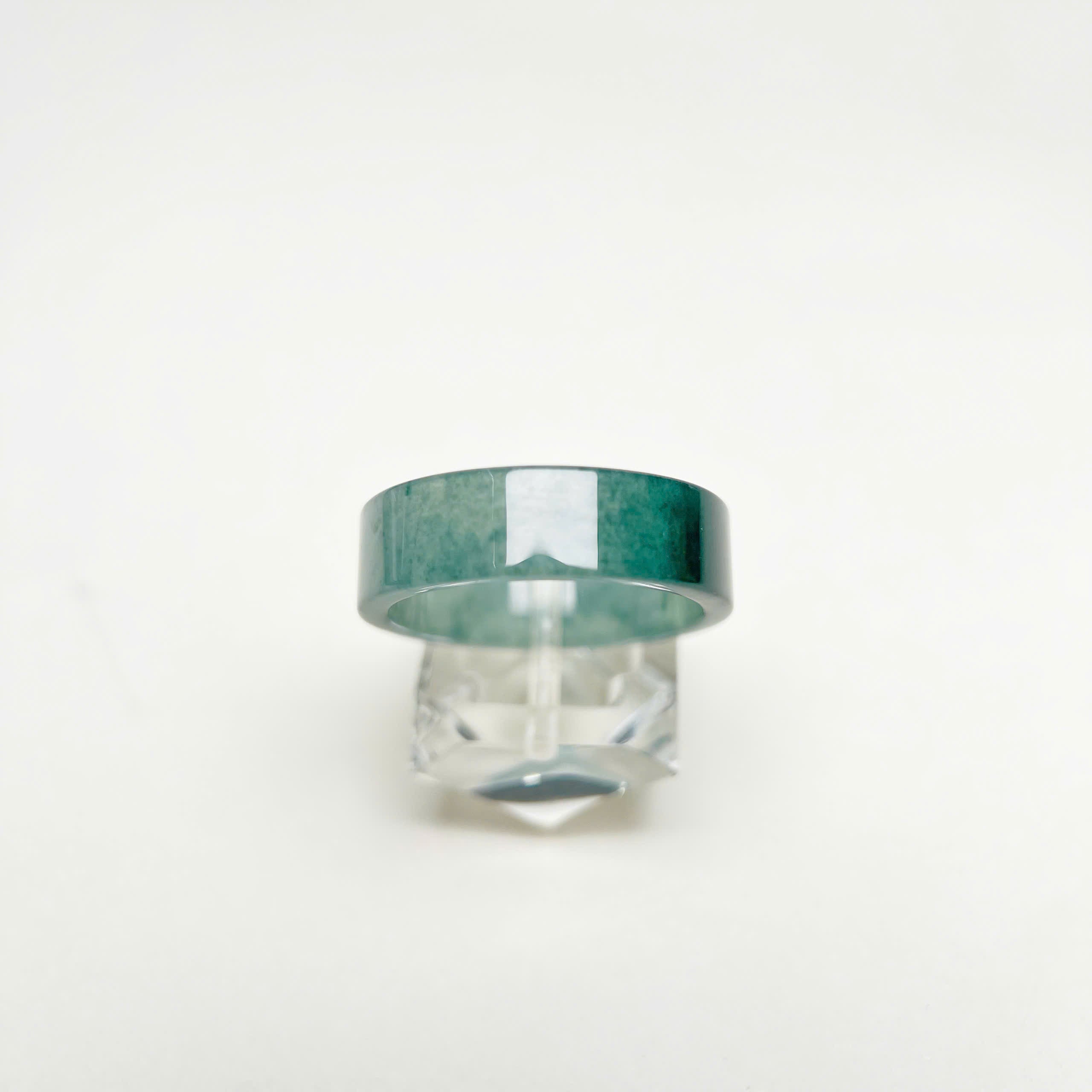 Natural jadeit ring