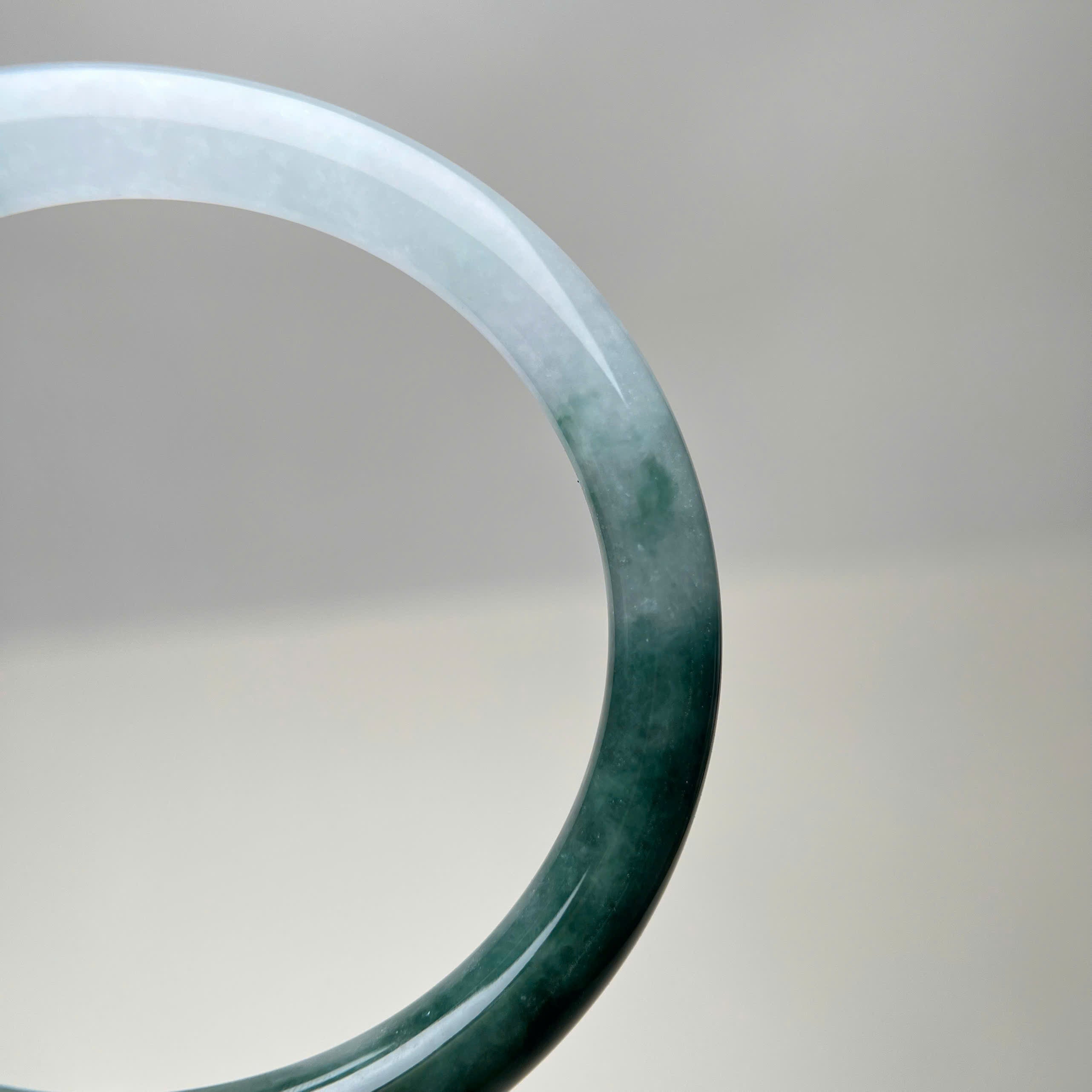 VT005 - Natural Jadeit Jade Bangle Bracelet