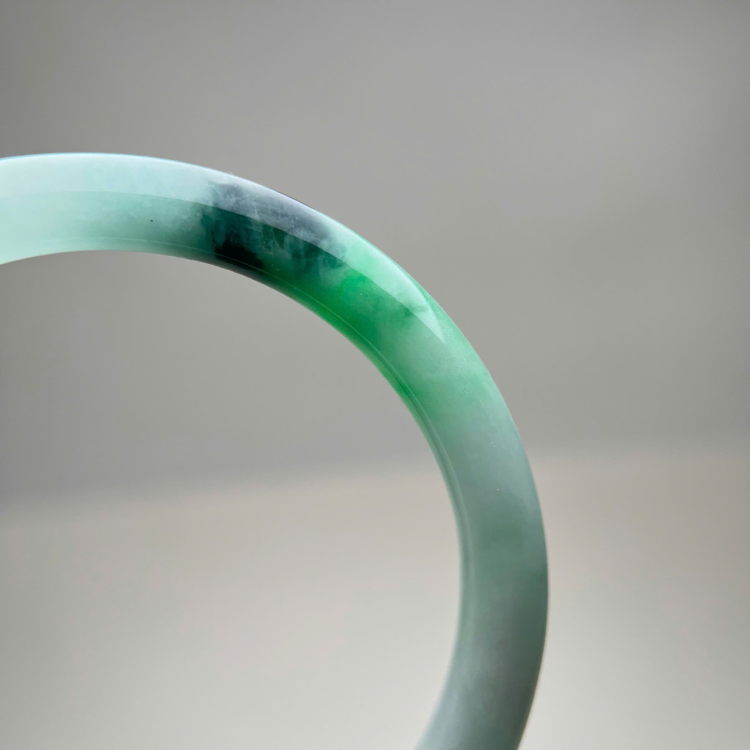 VT007 - Natural Jadeit Jade Bangle Bracelet