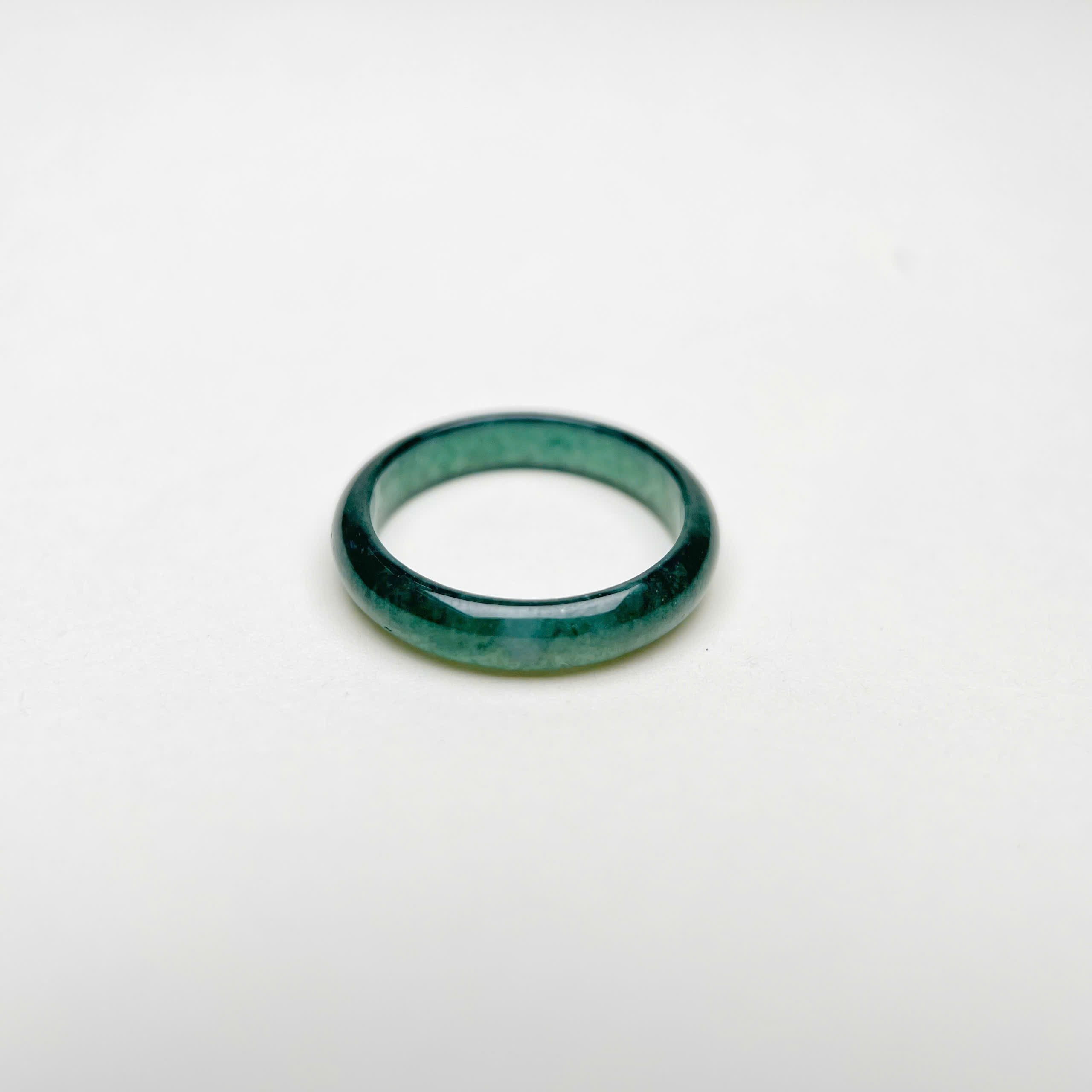 Natural jadeit ring